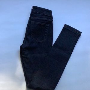 Aritzia Wilfred Free Skinny Jeans Sz 25 Dark Wash
